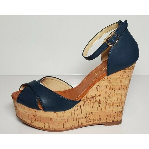 PRIMADONNA COLLECTION WOMEN'S SIZE EURO NEW /BOX 4.5 INCH HEEL  BLUE  07981 - Picture 2 of 12